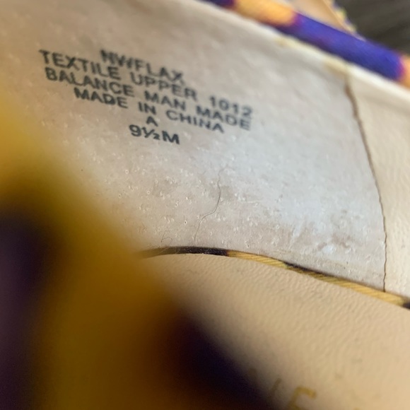 Nine West colorful 3.5” heel, size 9.5, excellent condition. - Picture 6 of 6